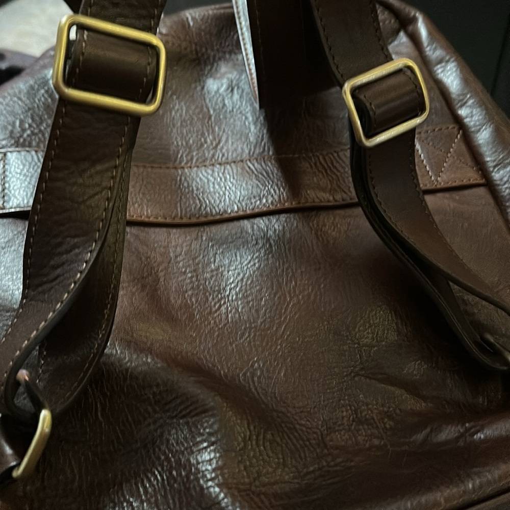 Camarea || Made in Italy Leather Backpack - Picture 3 of 10